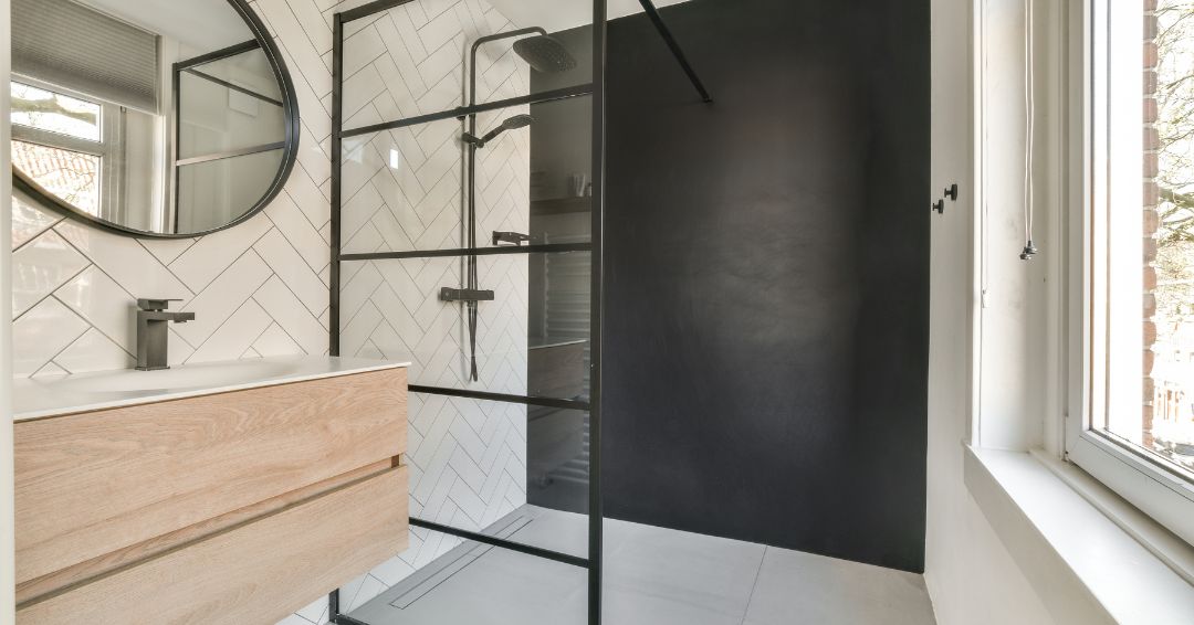 Instalação de box com vidro fixo em Ipatinga‑MG